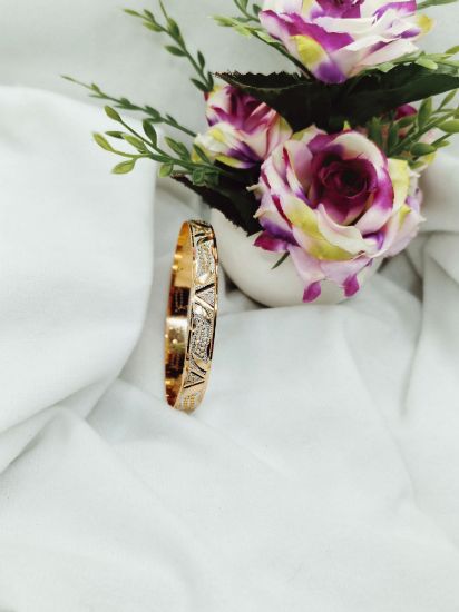Women’s Gold Bangle