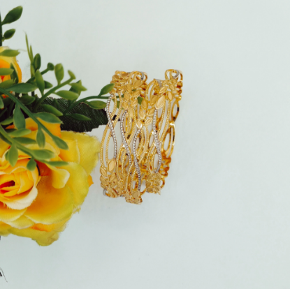 luxury gold bangle design