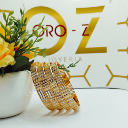 Classic Gold Bangles Design