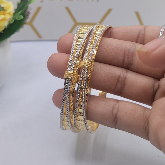 Unique wire pattern bangle