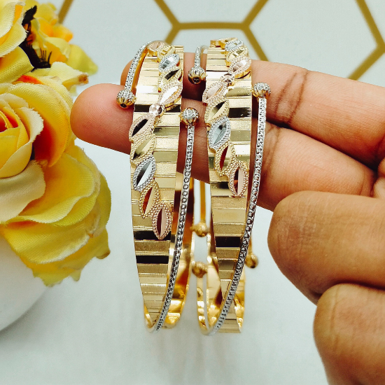 Leaf design gold bangles