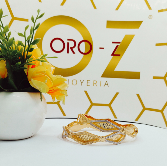Modern gold bangles for festive wear