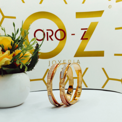 Picture of Three Tone Modish London CNC Gold Bangles
