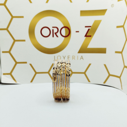 Picture of Simple Gold Mumbai Bangles – Everyday Elegance