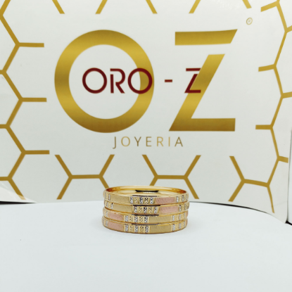 Picture of ORO-Z Half Round 18 Karat Mumbai Gold Bangles