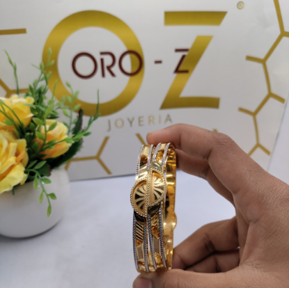 18K gold bangles