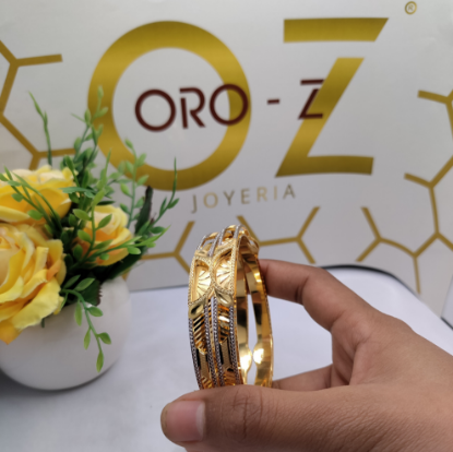 Designer gold bangles