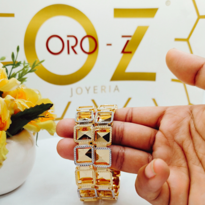 Collectible gold bangles in 22 karat