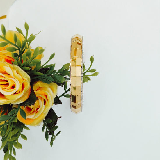 Festive Gold Kada