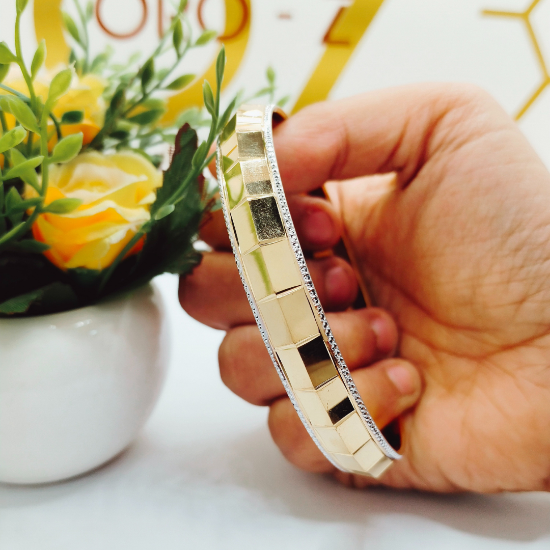Contemporary Kada Design